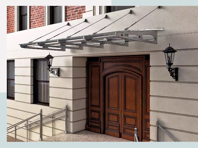 Металлические козырьки от 608 руб. в Краснокамске