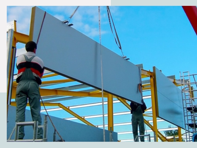 Монтаж сэндвич-панелей в Краснокамске от 608 руб.